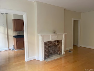 292 Main St unit 1D, White Plains, NY 10601 - photo 6