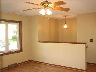 5011 Northbrook Ct, Davenport, IA 52806 - photo 5