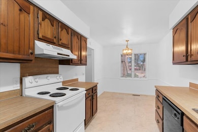 1005 Grenoble Dr unit H, Lansing, MI 48917 - photo 4