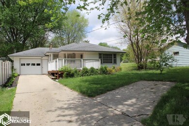 613 E 5th St S, Newton, IA 50208 - photo 2