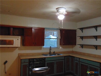 2207 Keenan Ave, Copperas Cove, TX 76522 - photo 6