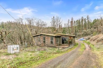 5885 Crowfoot Rd, Trail, OR 97541 - photo 3