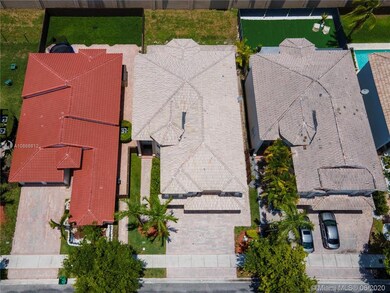 10865 NW 73rd Terrace, Doral, FL 33178 - photo 7