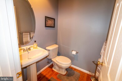1302 Waneta Ct, Odenton, MD 21113 - photo 7