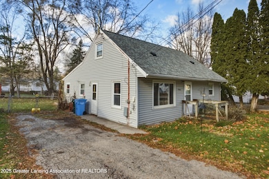 5902 Hilliard Rd, Lansing, MI 48911 - photo 3