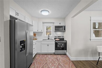 2647 Lyon St, Des Moines, IA 50317 - photo 5