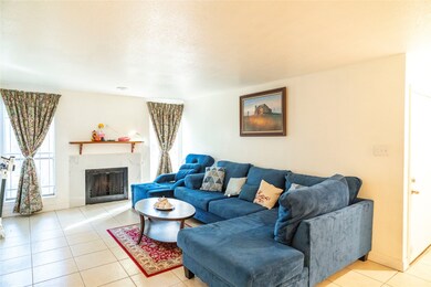 10202 Forum Park Dr unit 211, Houston, TX 77036 - photo 4