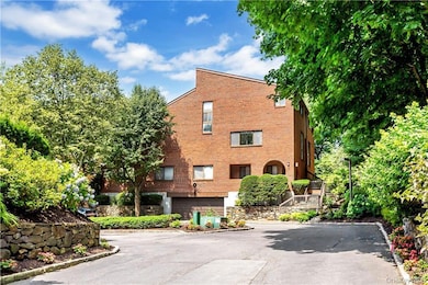 150 N Bedford Rd unit 5A, Chappaqua, NY 10514 - photo 3