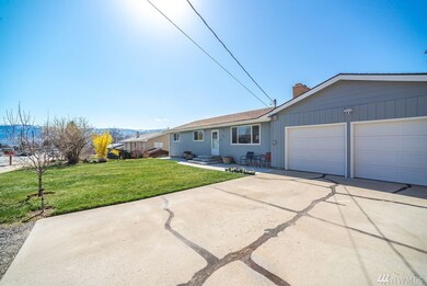 518 N Minor Ave, East Wenatchee, WA 98802 - photo 3