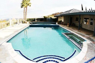 18260 Deauville Dr, Victorville, CA 92395 - photo 6