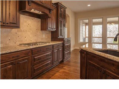 BEAUTIFUL KITCHEN CABINETRY