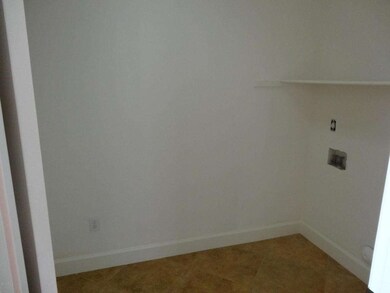933 E Glenmere- PIctures 013