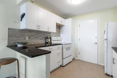 1901 S Ocean Dr unit 403, Hollywood, FL 33019 - photo 4