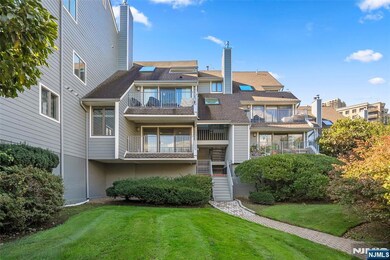 Garden Entrance to 14A