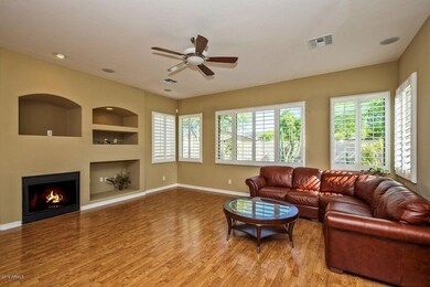 006_Family Room