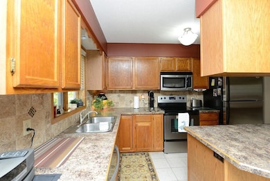 2903 18th St S, Fargo, ND 58103 - photo 7