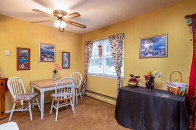 98 Stonehust Blvd-12