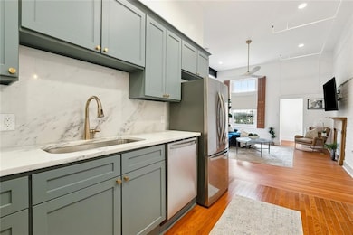 633 Tchoupitoulas St unit 4, New Orleans, LA 70130 - photo 6