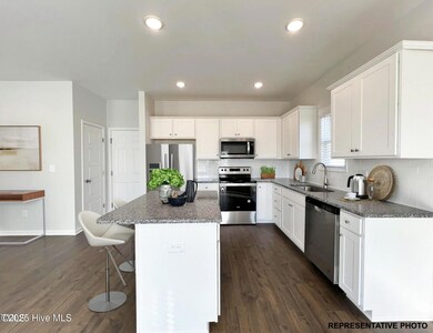 725 Springtooth Dr, Zebulon, NC 27597 - photo 3