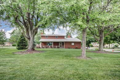 4060 Clime Rd, Columbus, OH 43228 - photo 2