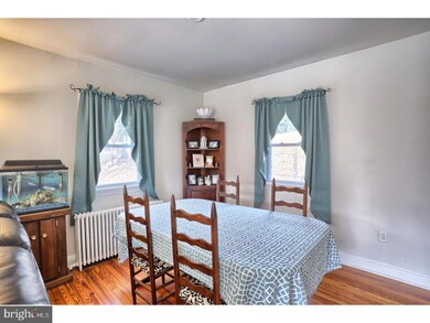 25 Riverside Dr, Reading, PA 19605 - photo 4