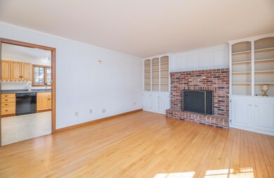 Interior13