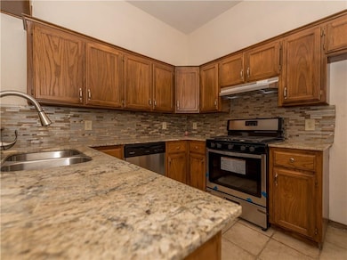 620 Coopers Hawk Dr, Norman, OK 73072 - photo 6