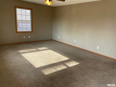 2806 W 47th St, Davenport, IA 52806 - photo 3