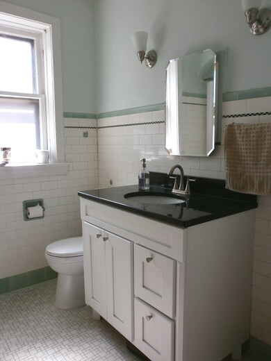 6048 N Washtenaw Ave, Chicago, IL 60659 - photo 2