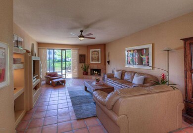 005_Living Room