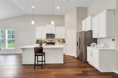 128 Clearwater Dr, Brunswick, GA 31523 - photo 6