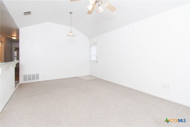 316 Janelle Dr unit B, Copperas Cove, TX 76522 - photo 2