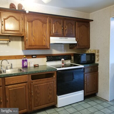 633 Fairview Ave, Columbia, PA 17512 - photo 4