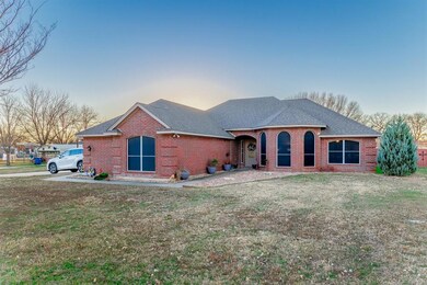 126 Sanchez Creek Ct, Weatherford, TX 76088 - photo 2