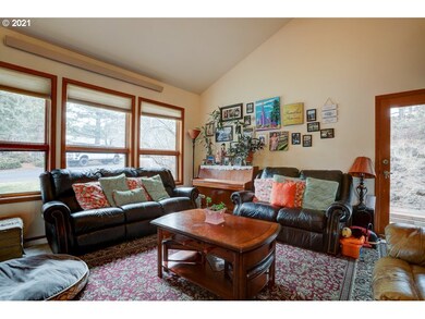 2913 NE Lotno Dr, Bend, OR 97701 - photo 3