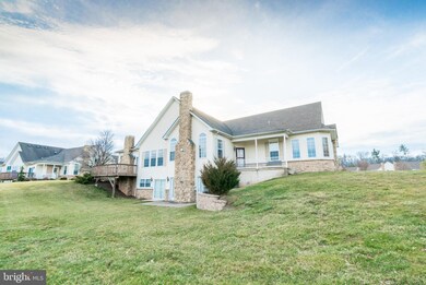 1074 Bordeaux Ln, Pennsburg, PA 18073 - photo 2