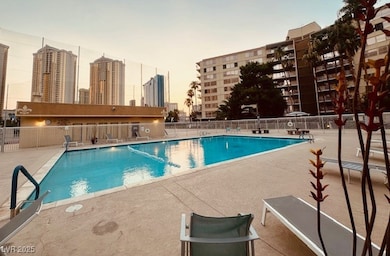 Marie Antoinette Condominiums unit 810, Las Vegas, NV 89169 - photo 2