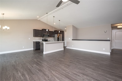 6614 Scarlet Rose Cir SW, Cedar Rapids, IA 52404 - photo 3