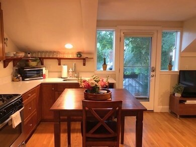 12 Davis Ct unit 3, Brookline, MA 02445 - photo 3