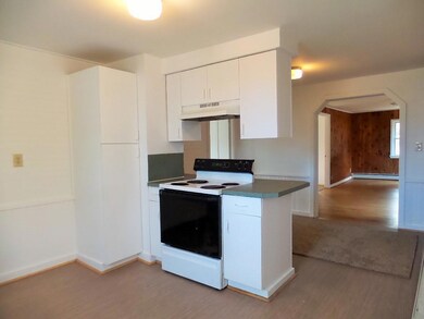 Kitchen & Dining Area