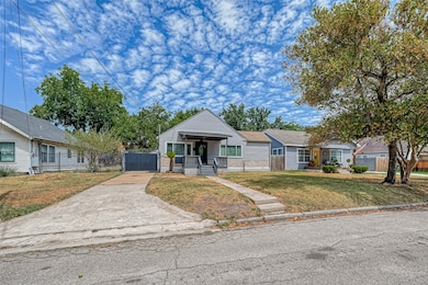817 Eleanor St, Houston, TX 77009 - photo 2