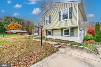 8072 Red Jacket Way, Jessup, MD 20794 - photo 4