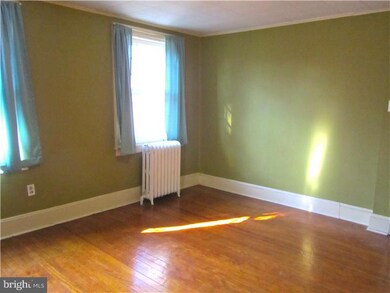 74 E Greenwood Ave unit 2ND FL, Lansdowne, PA 19050 - photo 3