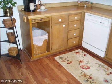 4910 Ridgeview Ln, Bowie, MD 20715 - photo 5