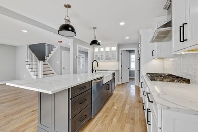 10 Glendale Cir, Wilmington, MA 01887 - photo 7