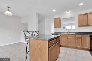 73 Private Ct, Bunker Hill, WV 25413 - photo 6