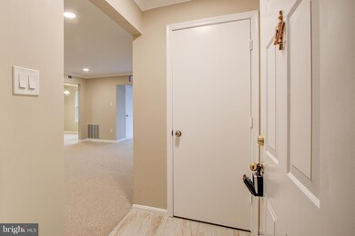 6 Normandy Square Ct unit 2CA, Silver Spring, MD 20906 - photo 4
