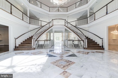 7013 Natelli Woods Ln, Bethesda, MD 20817 - photo 3