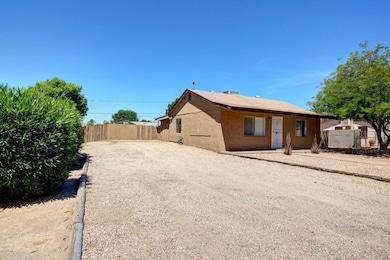 8828 N 6th Place, Phoenix, AZ 85020 - photo 3