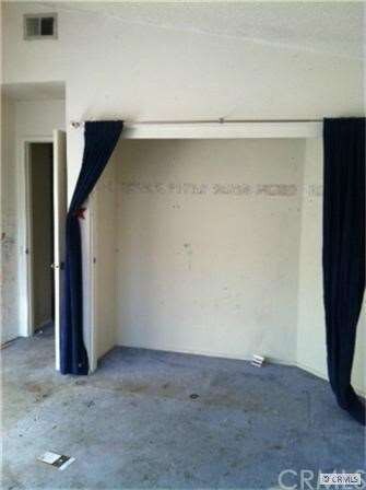 Bedroom closet - mirrors on side